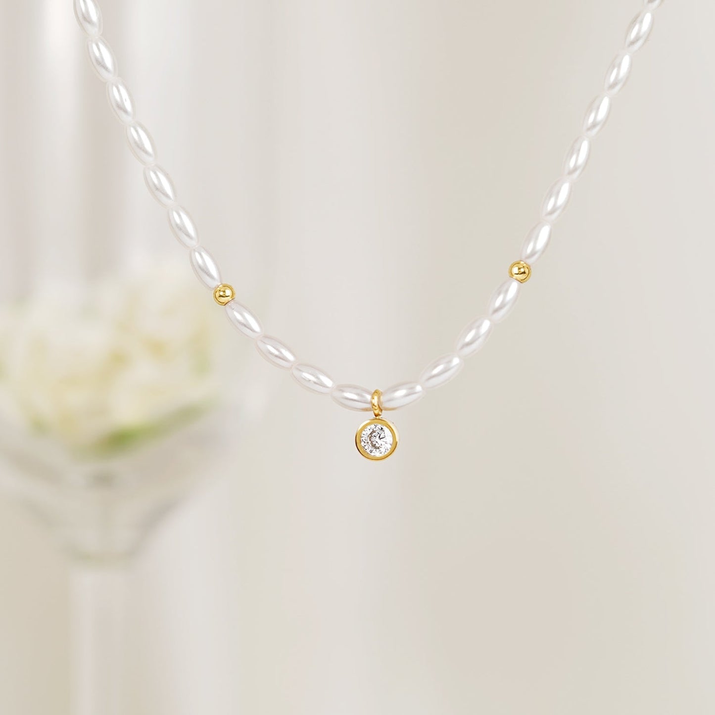 Pearl Radiance Pendant Necklace